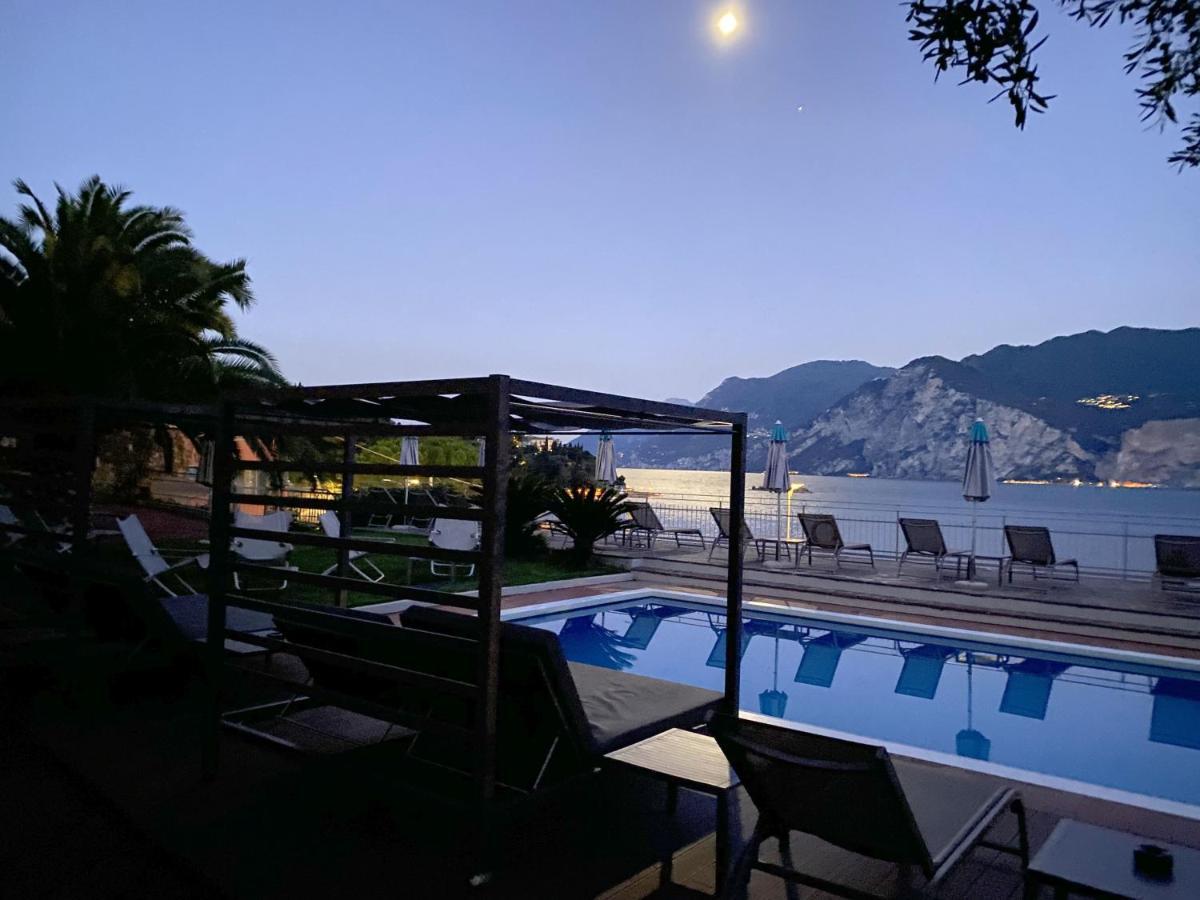 Hotel Capri Malcesine Exterior photo